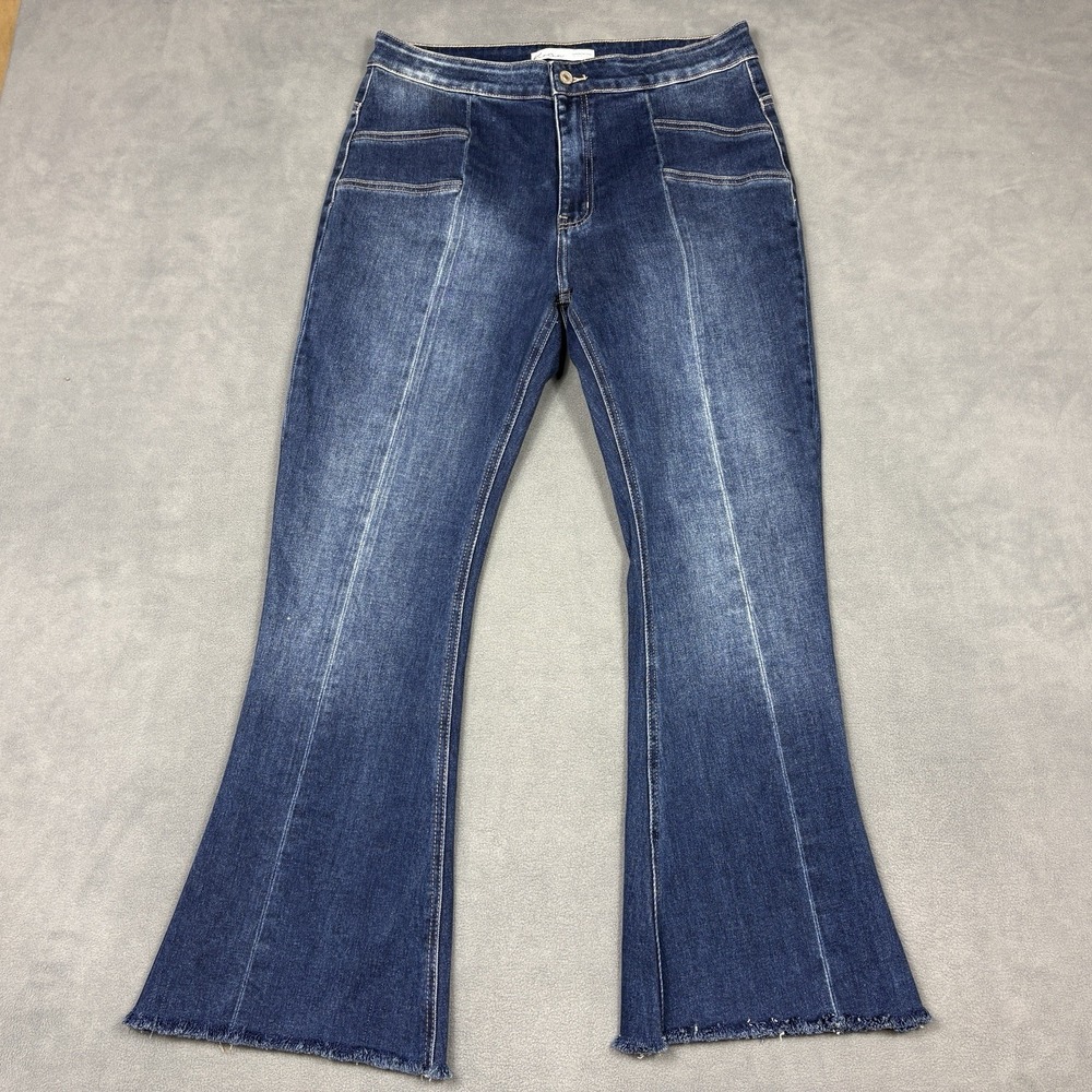 KanCan Size 31 Flare Jeans Dark Wash Frayed Hem Stretch Denim - Picture 2 of 8